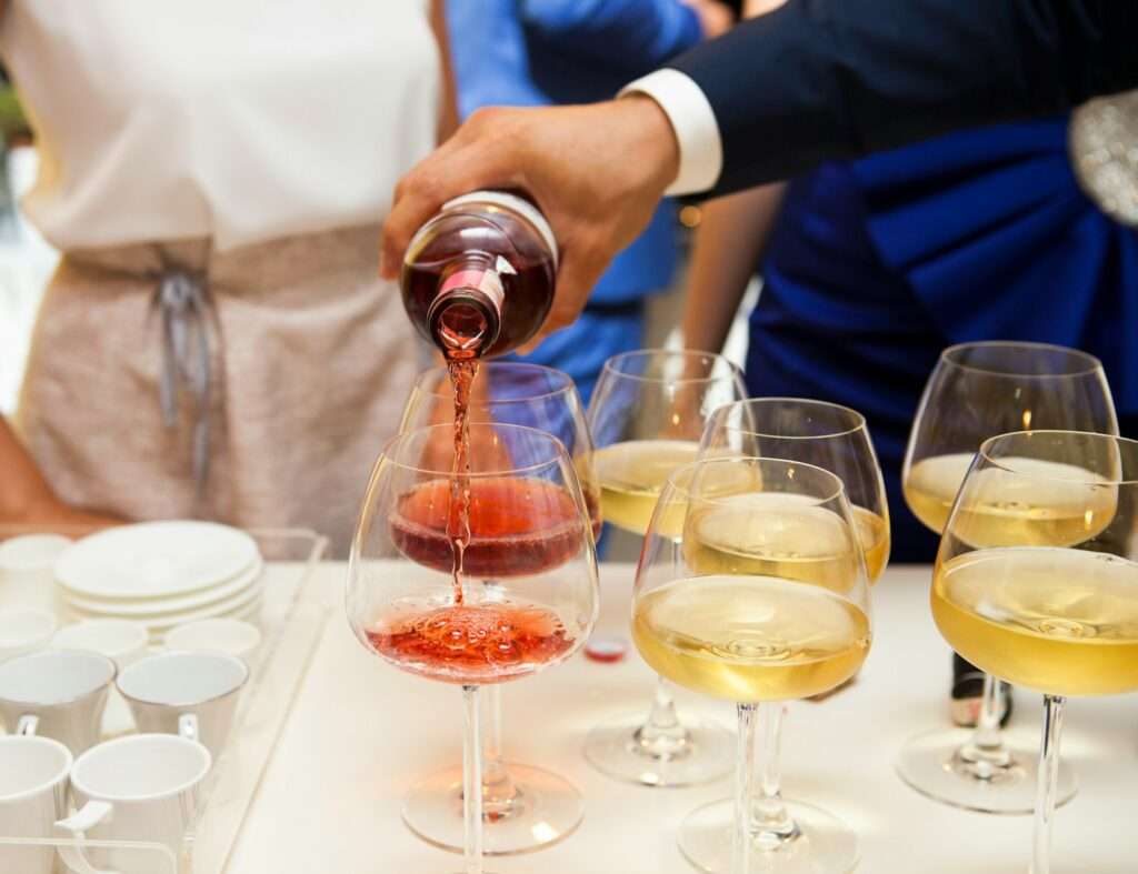 How Wine Tasting Can Enhance Team Building