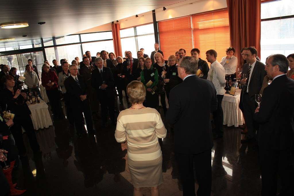 Host a Wine Tasting Event